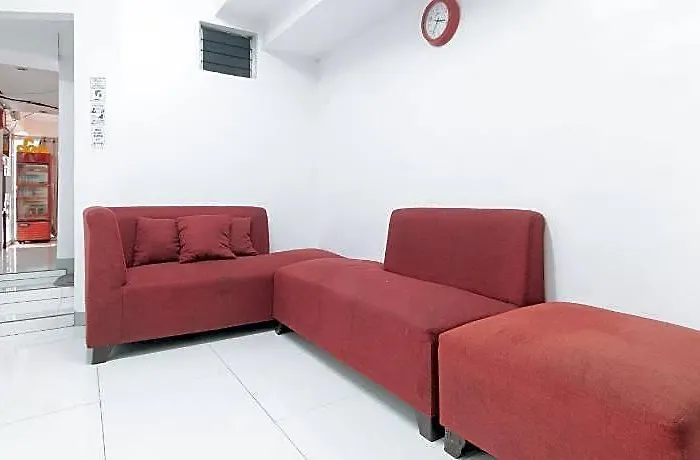 Reddoorz @ Cosmo & Kamuning